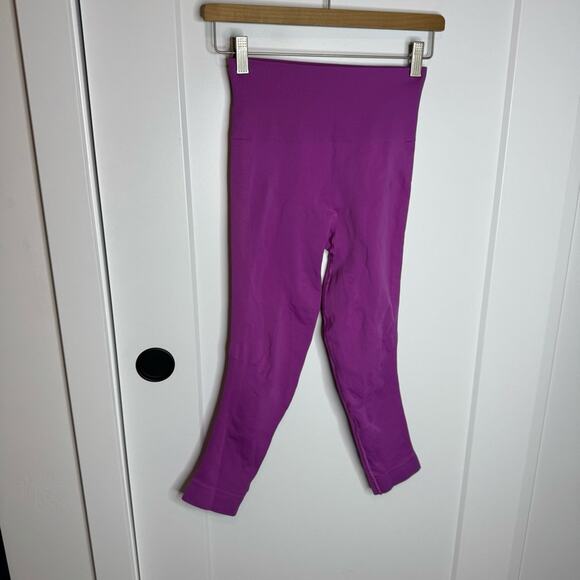 Lululemon Zone In Crop Ultra Violet High Rise Seamless Knit Leggings Size 6 - Picture 2 of 6